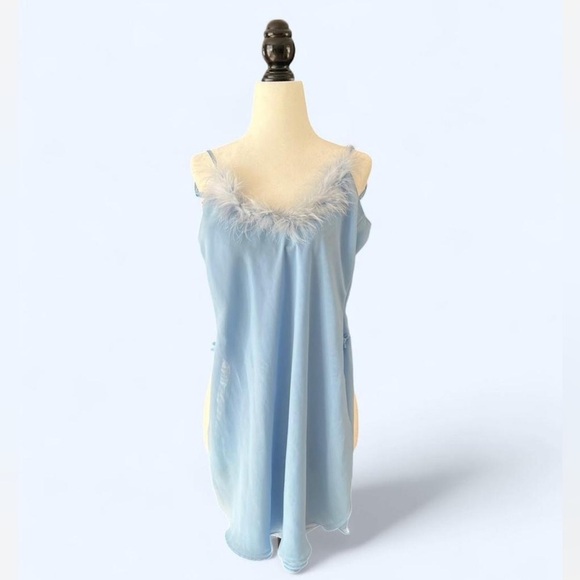 La Vie En Rose Other - La Vie En Rose Women’s Baby Blue Feather Trim Holiday Lingerie Slip Dress Small